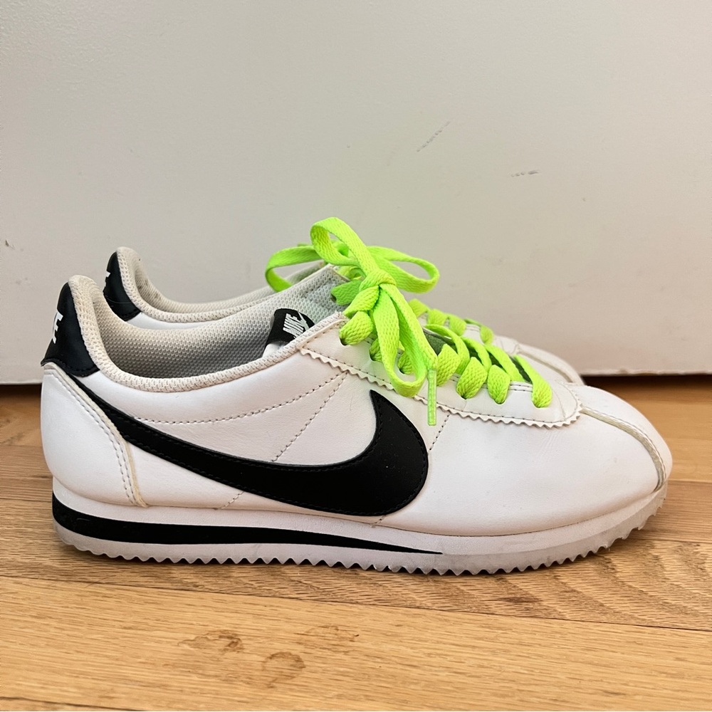 Classic White / Black Nike Cortez Size 7